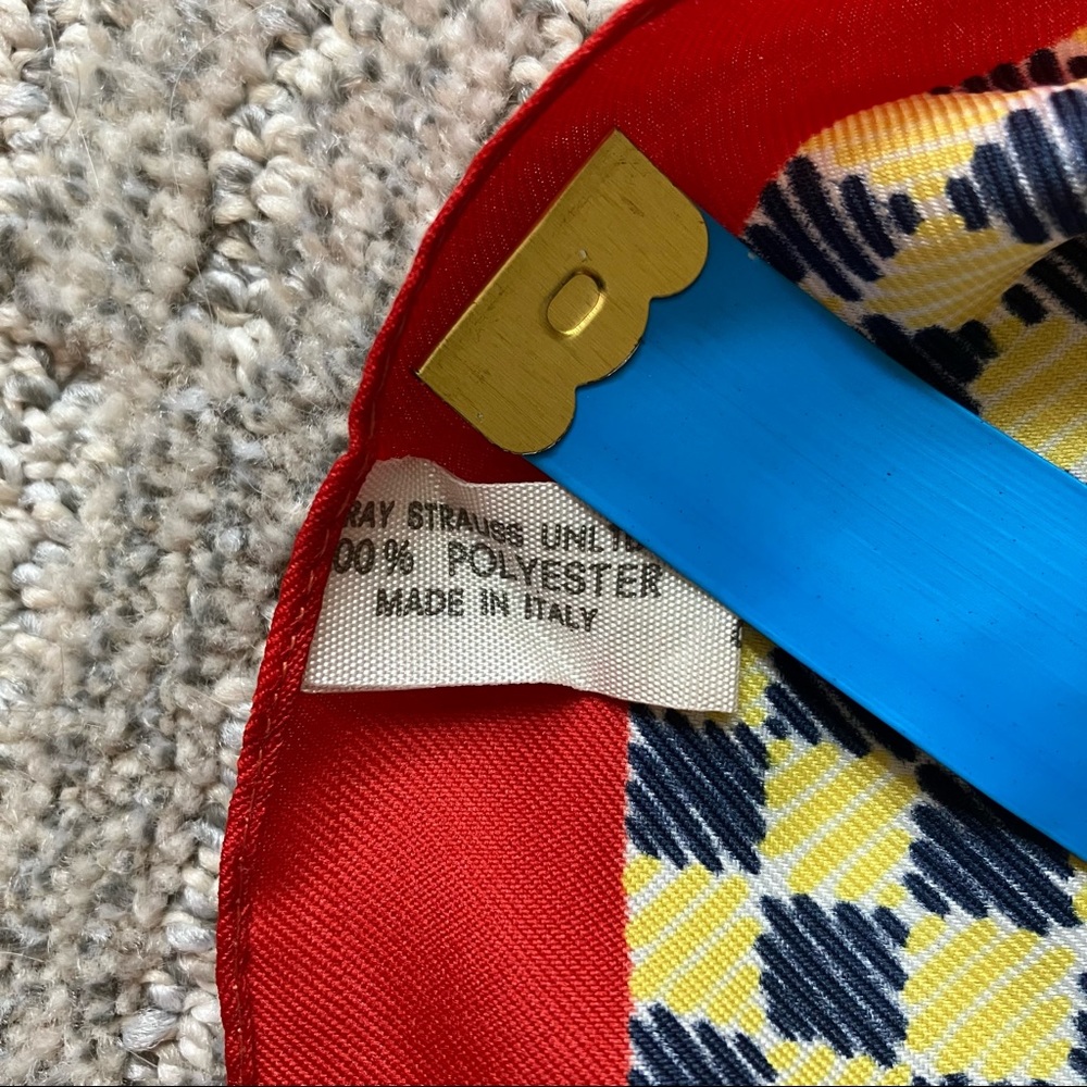 Vintage Ray Strauss square scarf, made in Italy - Picture 9 of 11